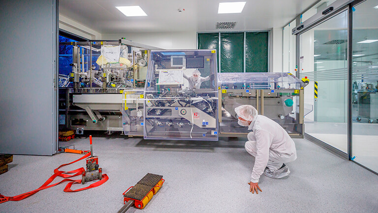 SCHOLPP dispose d’une expertise éprouvée dans la création d’environnements de pureté maximale et de sécurité optimale pour le montage de salles blanches.