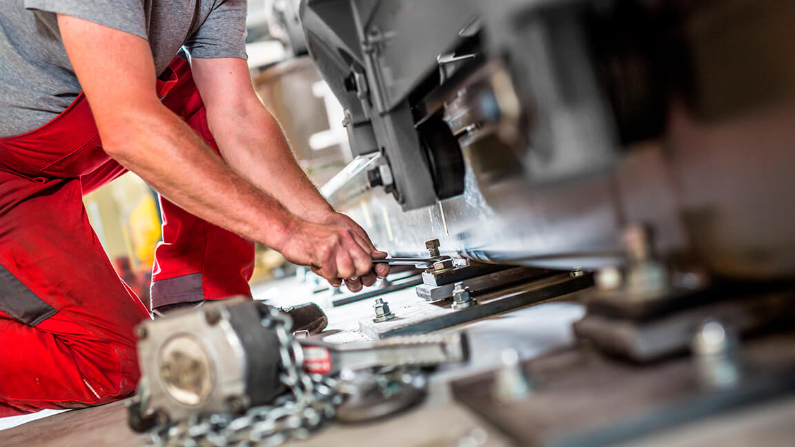 Installation d’une presse hydraulique.