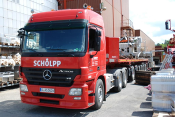 Montage et transport de machines sensibles: manutention de précision et protection totale avec SCHOLPP.